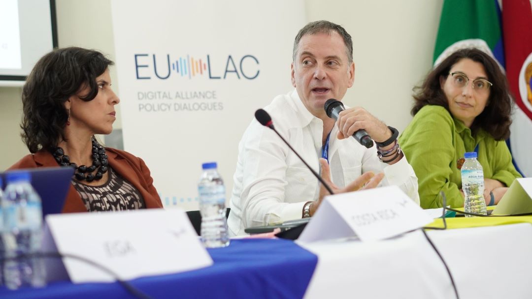 Dialogue fostered cooperation on digital governance 