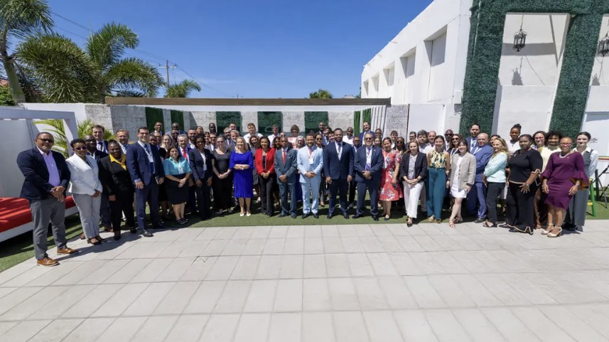 Socios de la UE y el Caribe se reúnen en Kingston para un diálogo de alto nivel en el marco de la Alianza Digital UE-CELAC